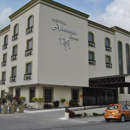 Hotel Alameda Express Matamoros  Exterior photo