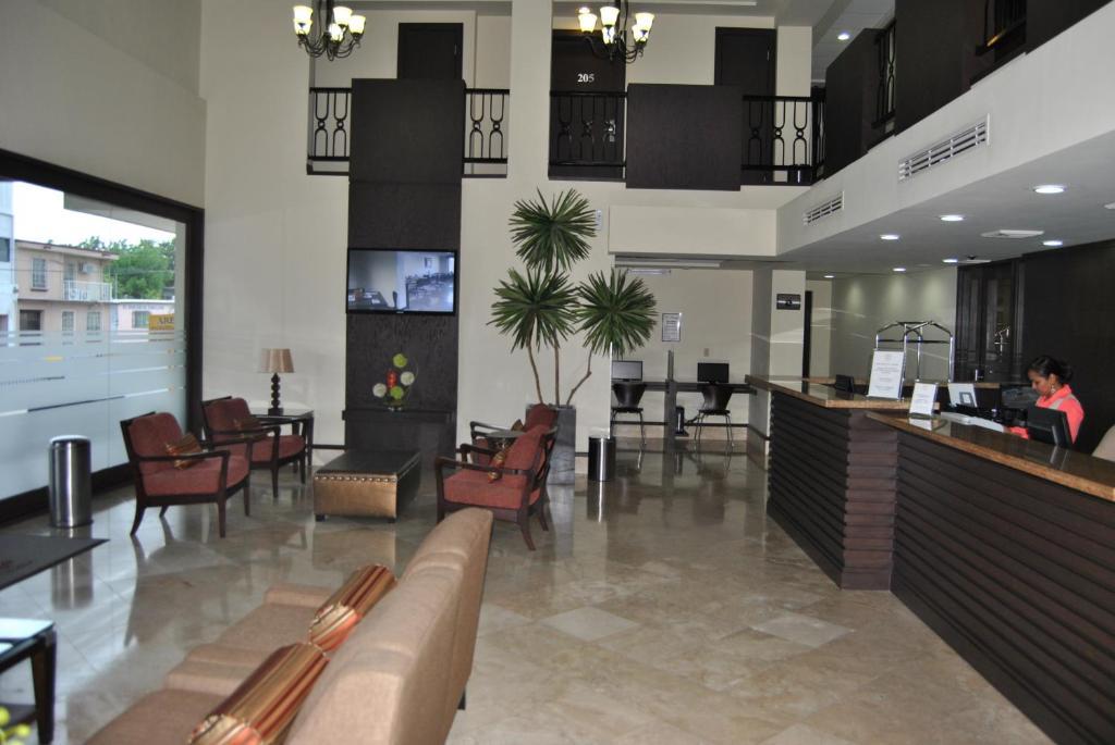 Hotel Alameda Express Matamoros  Exterior photo