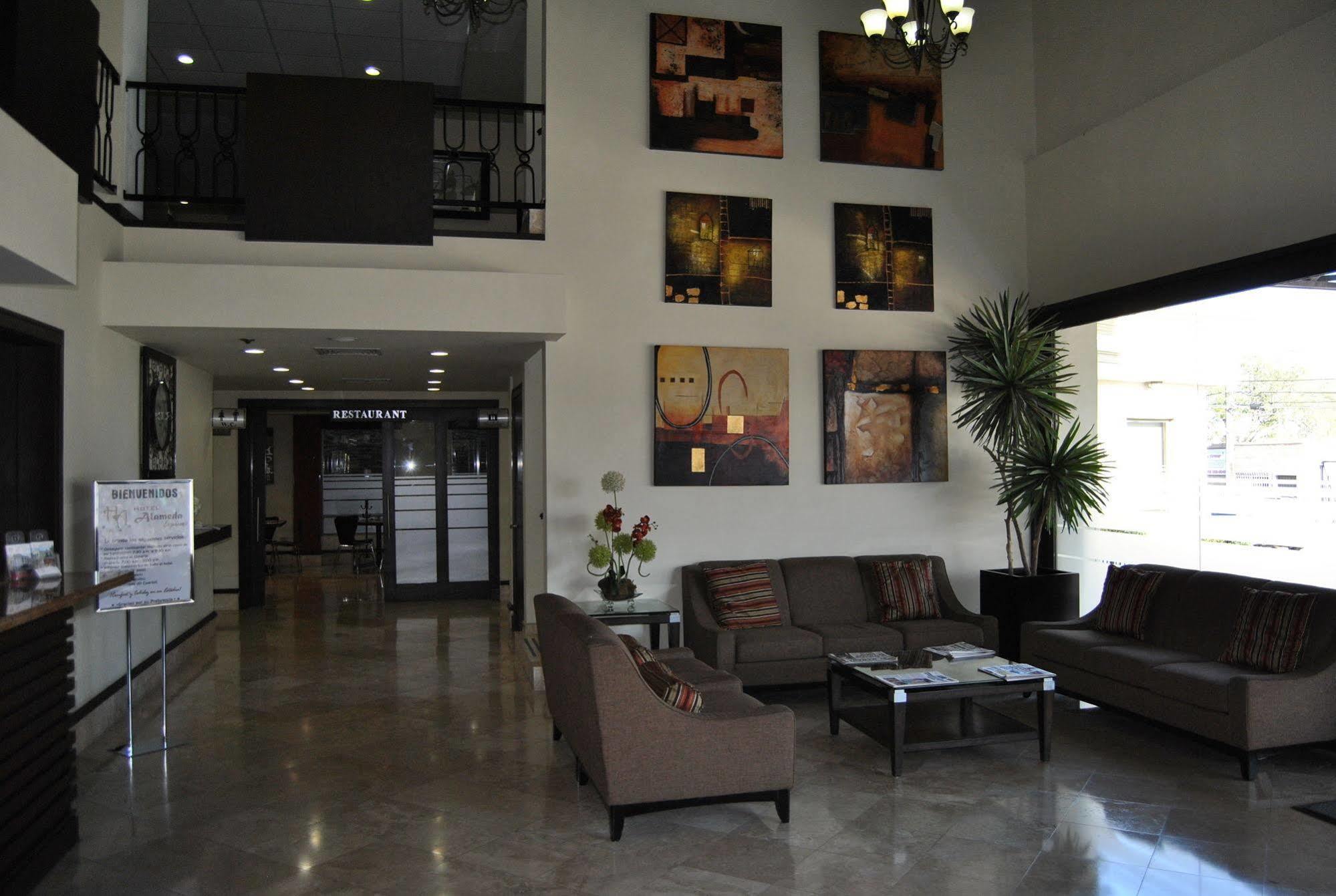 Hotel Alameda Express Matamoros  Exterior photo